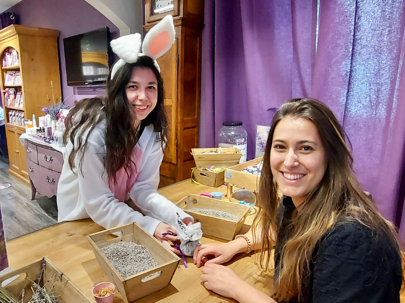 Making of lavender sachets workshop for chidren 