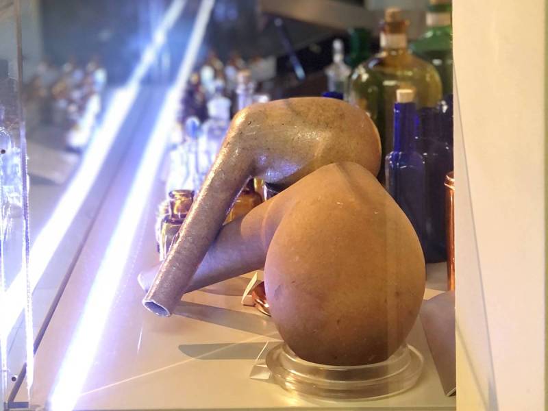 Unusual objects & curiosities