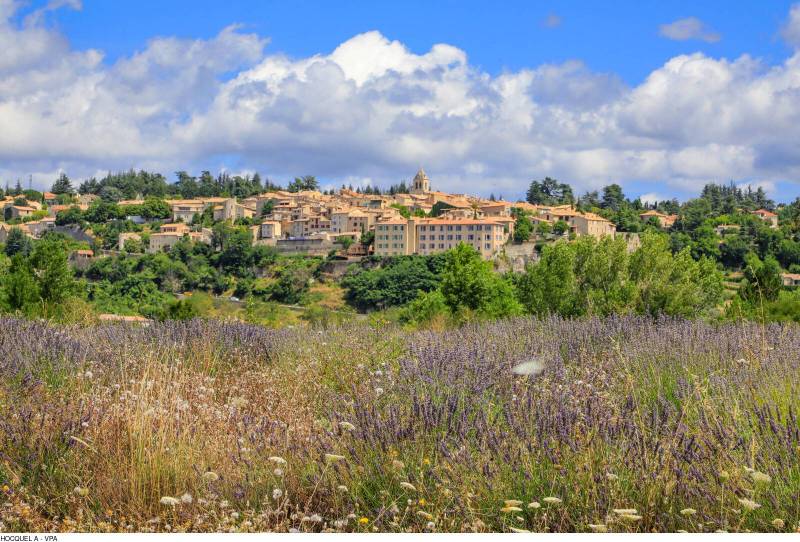 Which Markets Are Open on Wednesday in the Luberon?